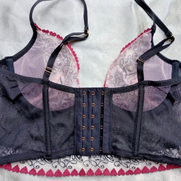 Victoria's Secret Love Letters faux leather embroidered lace bustier top sz36D - Picture 6 of 6